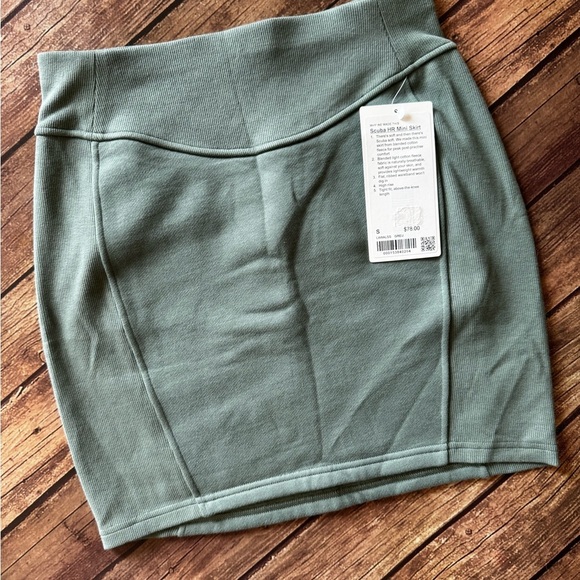lululemon athletica Dresses & Skirts - lululemon athletica high rise scuba mini skirt grey eucalyptus